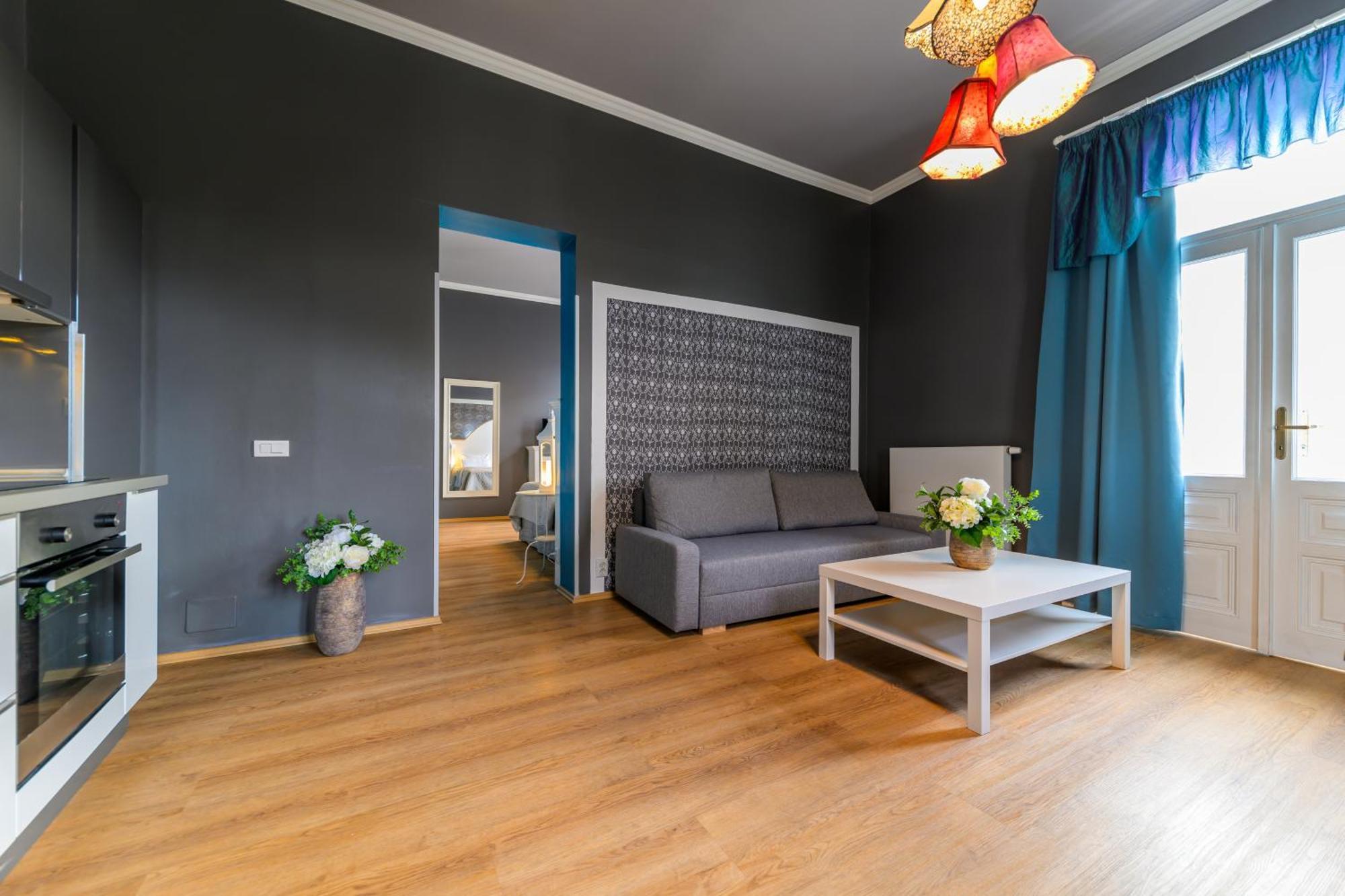 รอยัล ปราก ซิตี้ อพาร์ตเมนต์ Aparthotel ภายนอก รูปภาพ